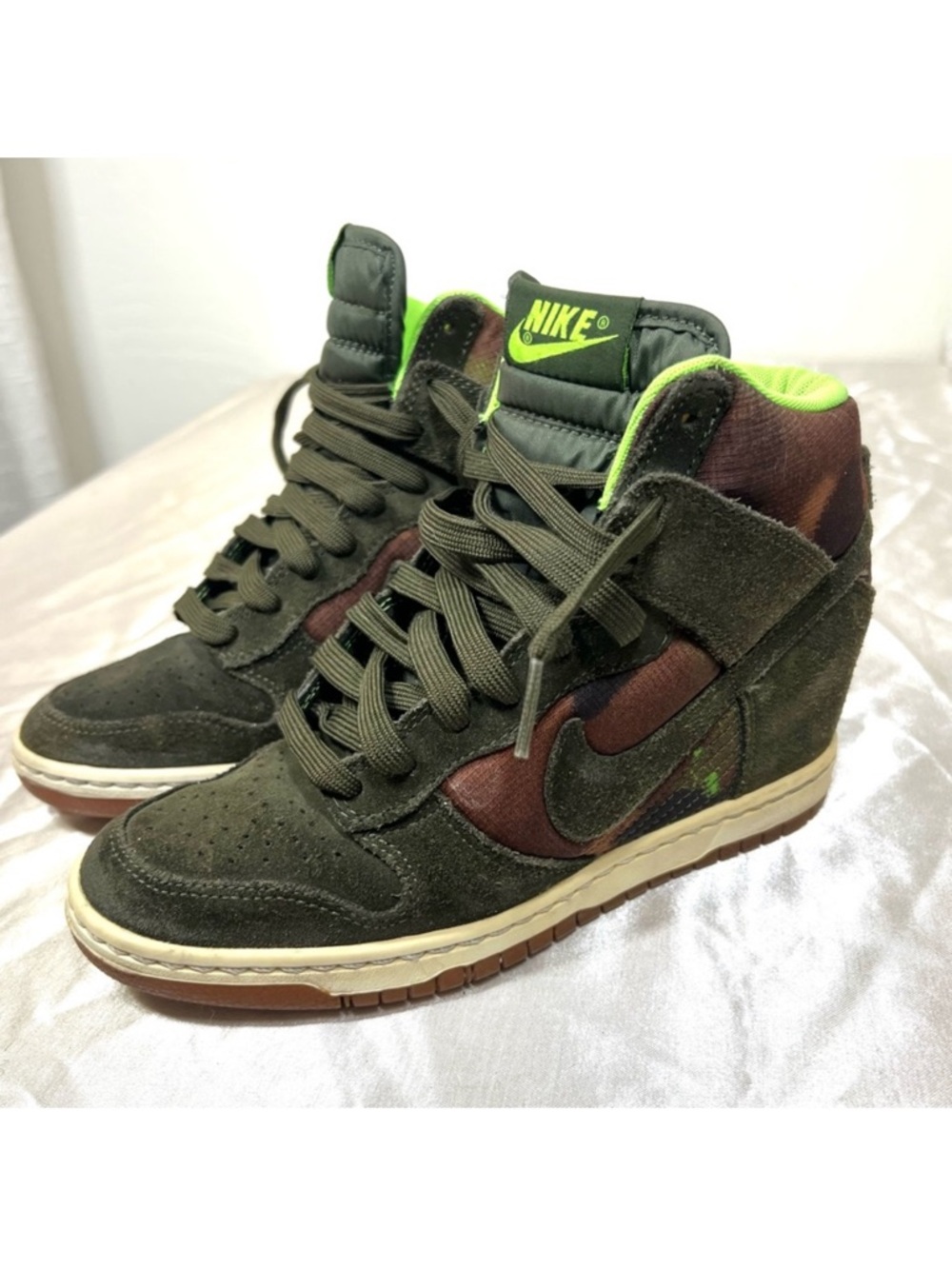 Nike Dunk Sky Hi Green Camo Print Hidden Wedge Sneaker 543258-301 Size 6.5